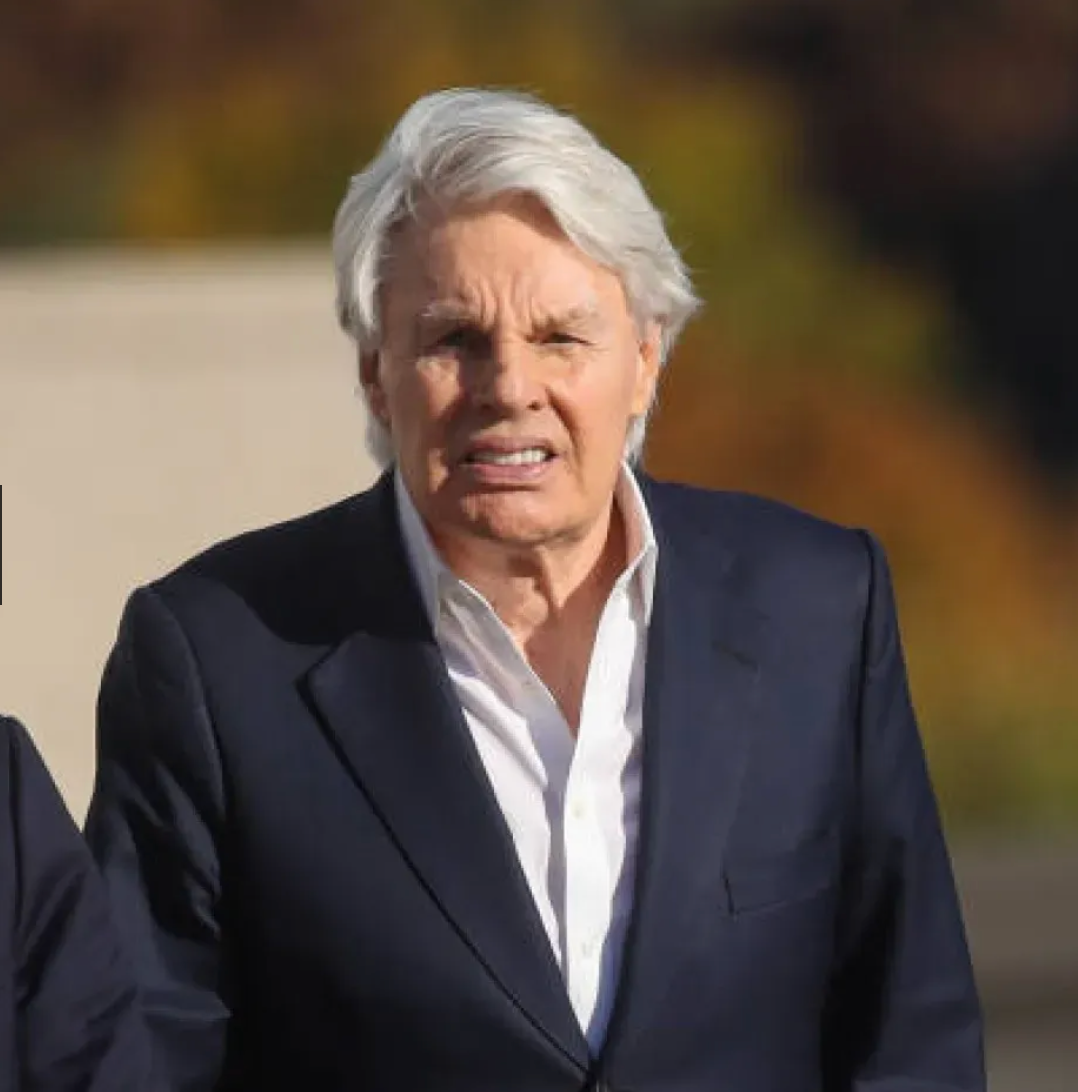 Майк Джеффрис Abercrombie & Fitch и попперсы в Твери  Майк Джеффрис Abercrombie & Fitch и попперсы в Твери