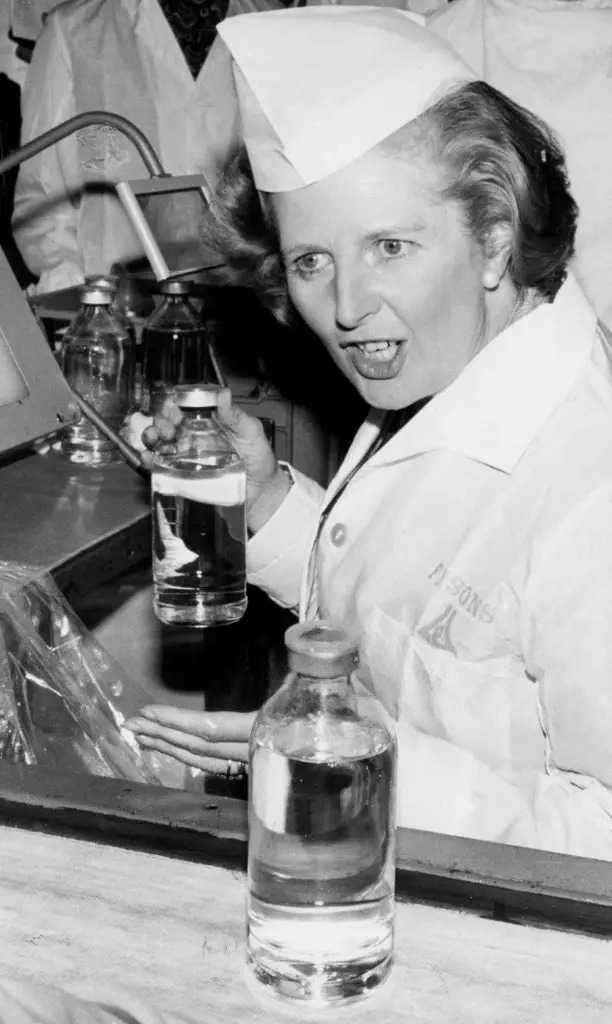 Попперсы: удовольствие, за которое их судили Попперсы: удовольствие, за которое их судили